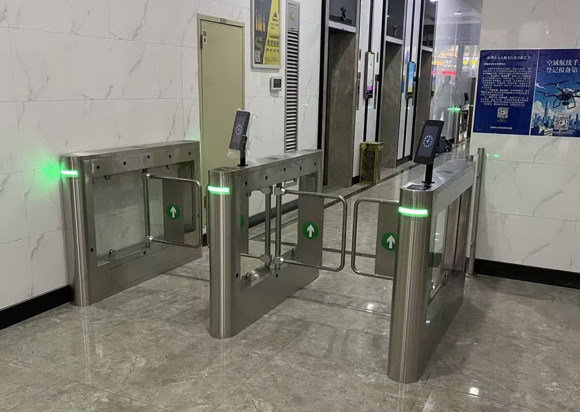 深圳奥园峰荟通道管理系统 1