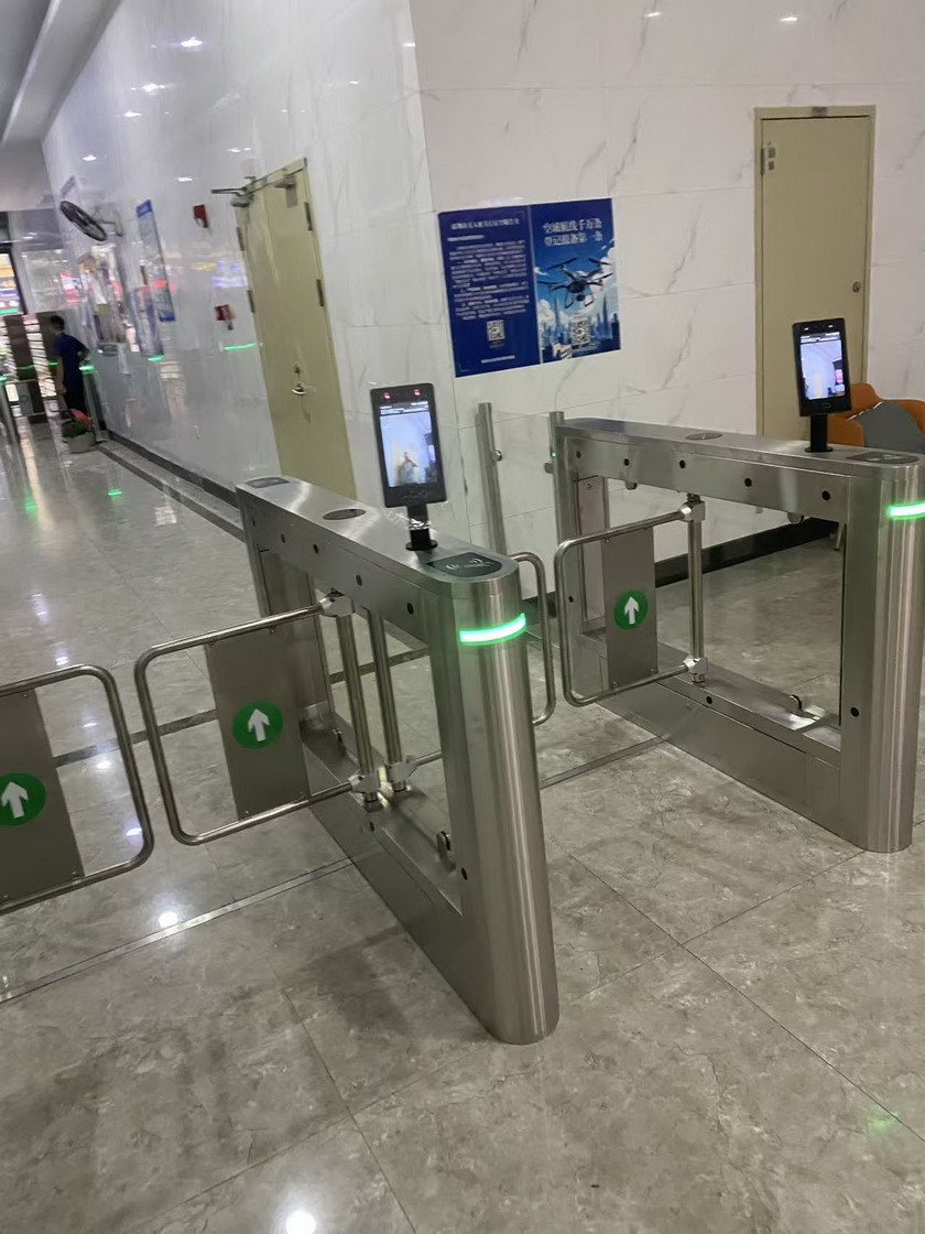 深圳奥园峰荟通道管理系统 5