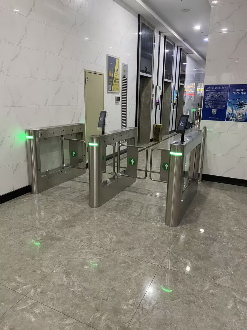 深圳奥园峰荟通道管理系统 2